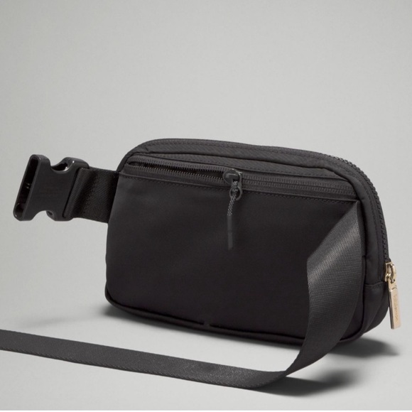 Lululemon Everywhere Belt Bag Large 2L - Picture 14 of 15